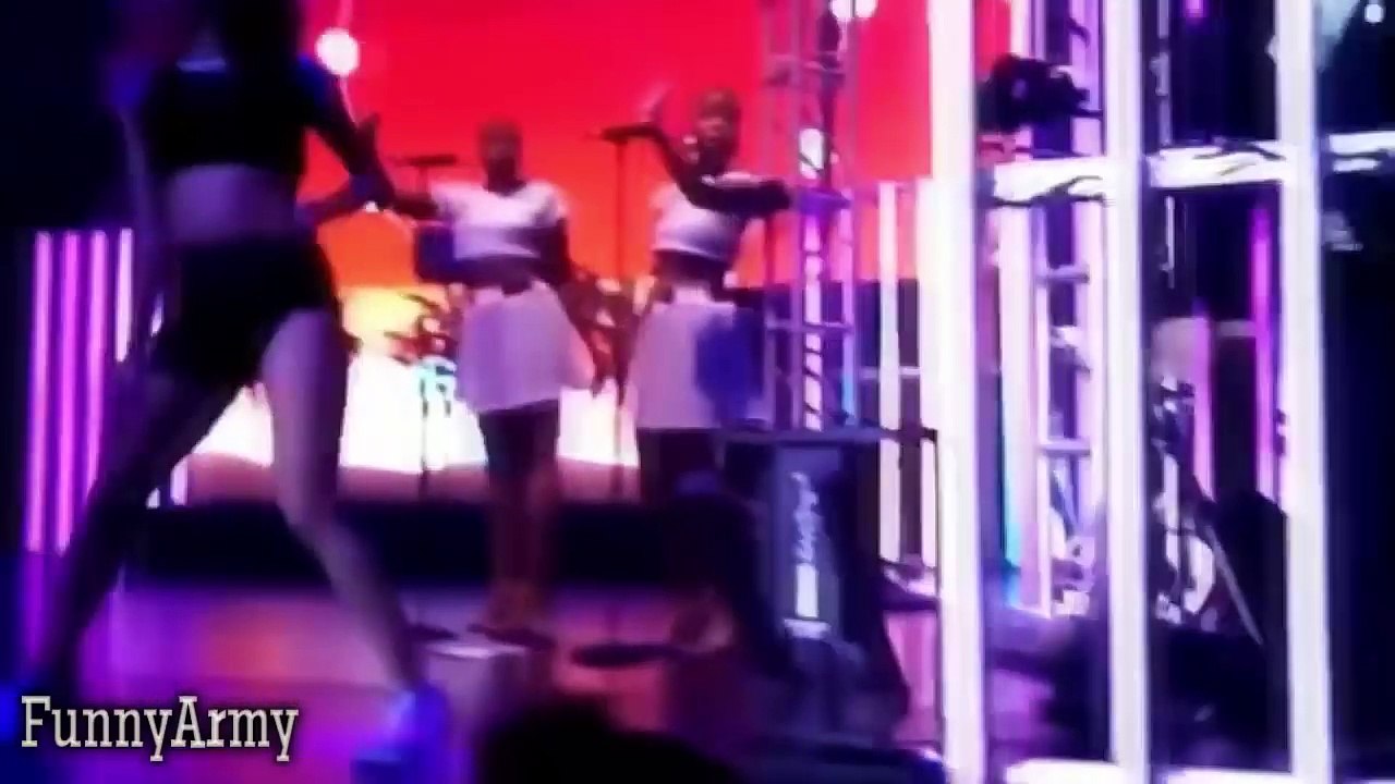 Funny videos - Funny Fails - Girls Fails - Fail of Female Celebrities Compilation !