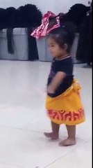 Cette école à une petite star comme danseuse !