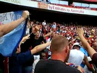 Emirates Stadium: Gunners' Atmosphere ⚽