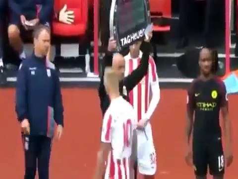 ملخص لمسات رمضان صبحى امام مانشيستر سيتى فى اول ظهور له فى الدورى الانجليزى واداء رائع