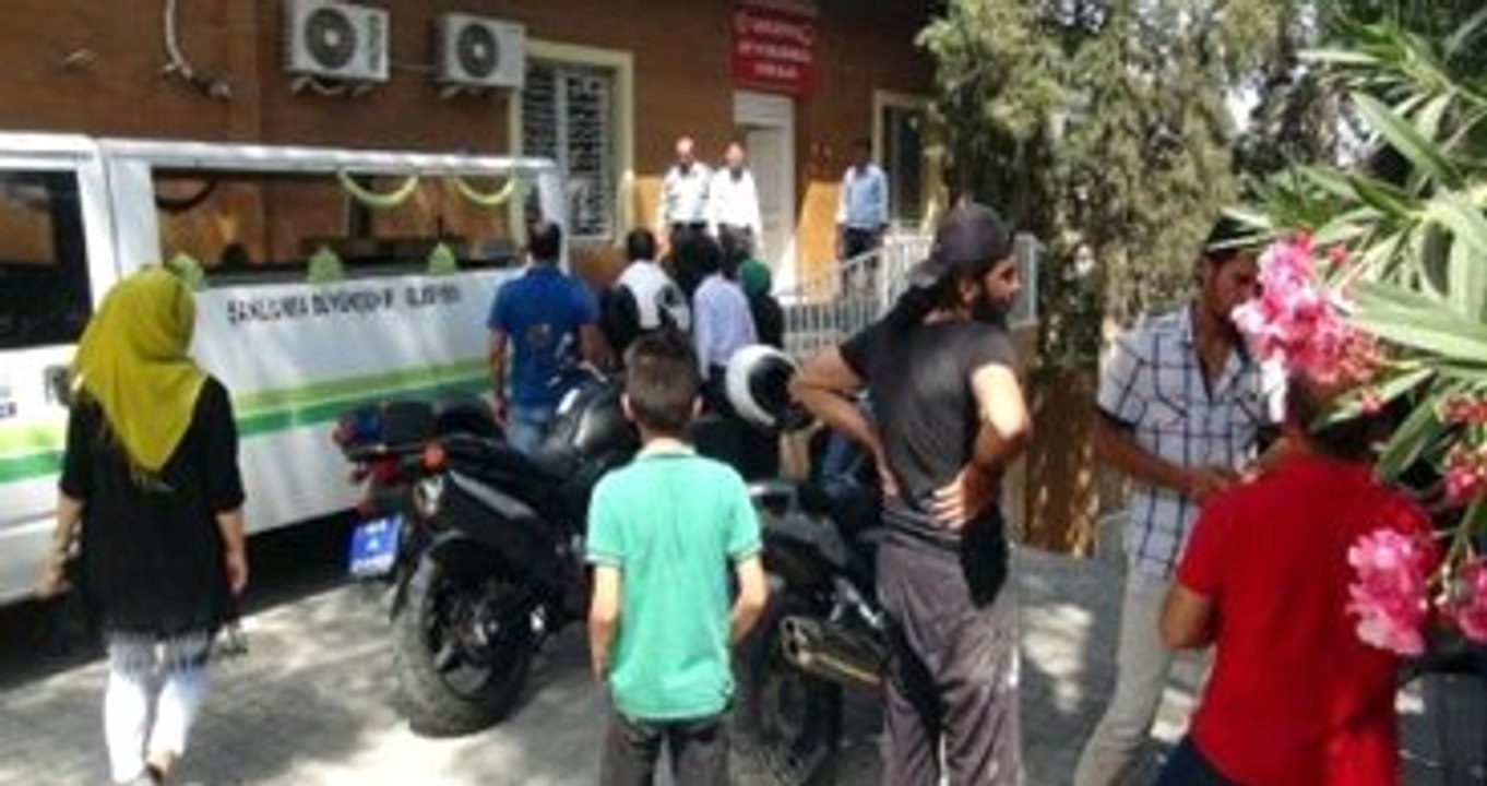 Suriyeli Genç Ev Arkadaşını Boğazını Keserek Öldürdü!