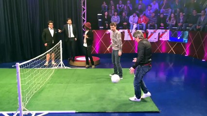 Punto para Pedro en fútbol tenis en NET - 19 de Agosto