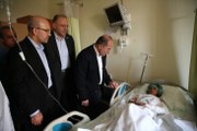 Bakanlar, Terör Saldırısında Yaralananları Hastanede Ziyaret Etti