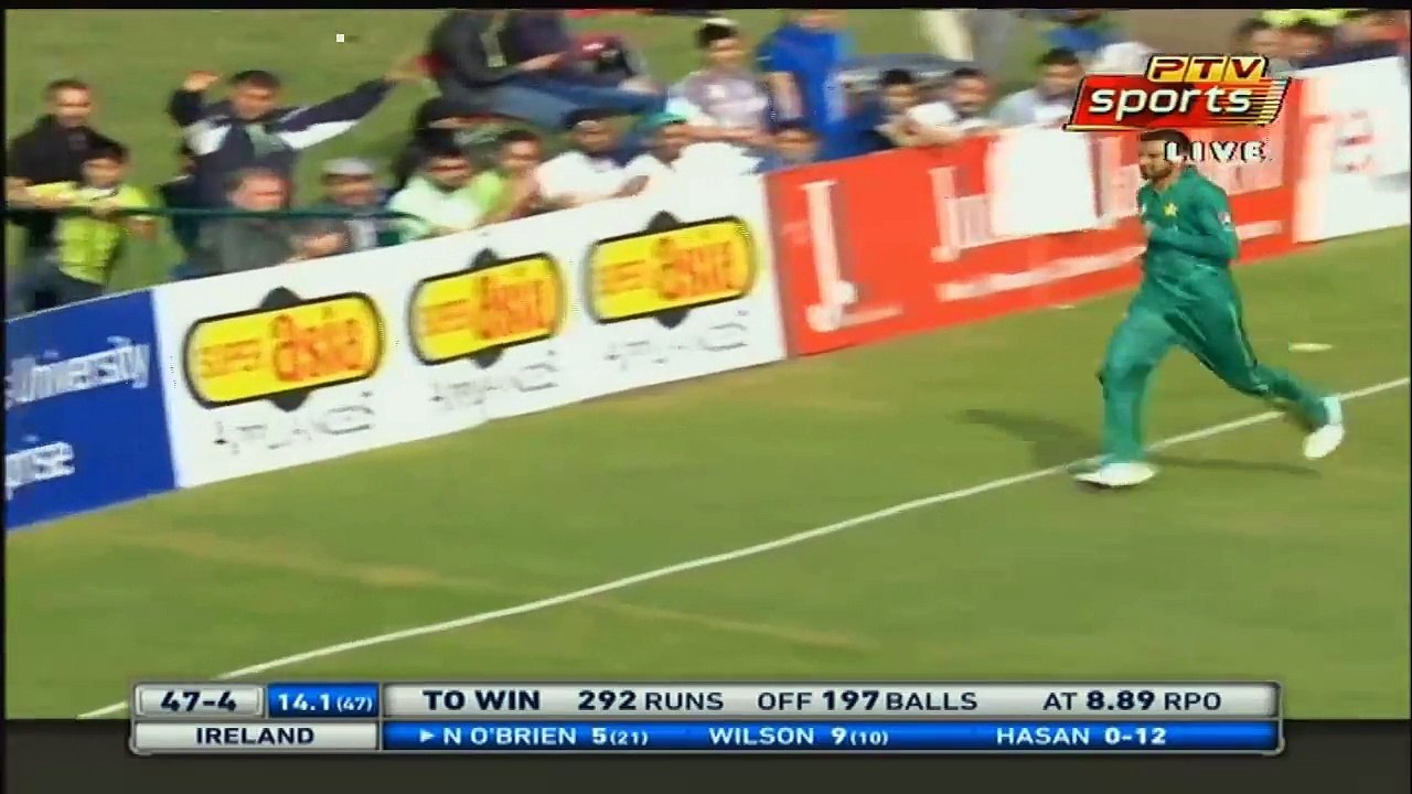 Shoaib Malik Funny Act  During A Live Match