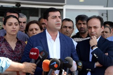 Demirtaş'tan tüm partilere çağrı: Gelin taziyede yan yana duralım, acılarımızı birleştirelim