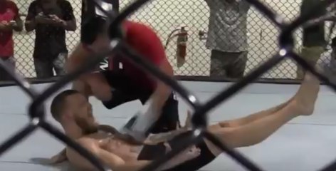 Quand Conor McGregor fait un entrainement abdominal ça donne ça!