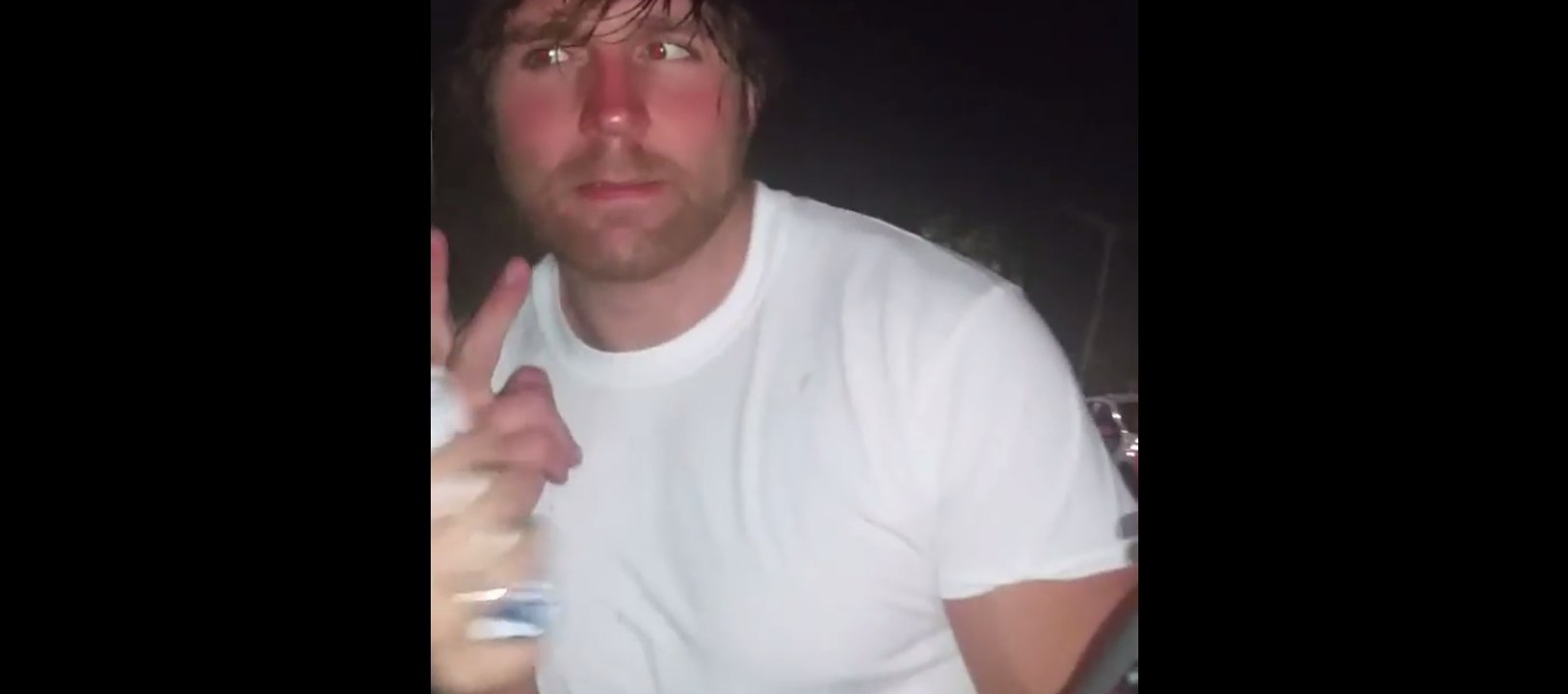 Dean taking time for fans after WWE Hidalgo; August 13, 2016