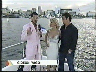 Nick Lachey & Jessica Simpson on the Mtv Awards 04
