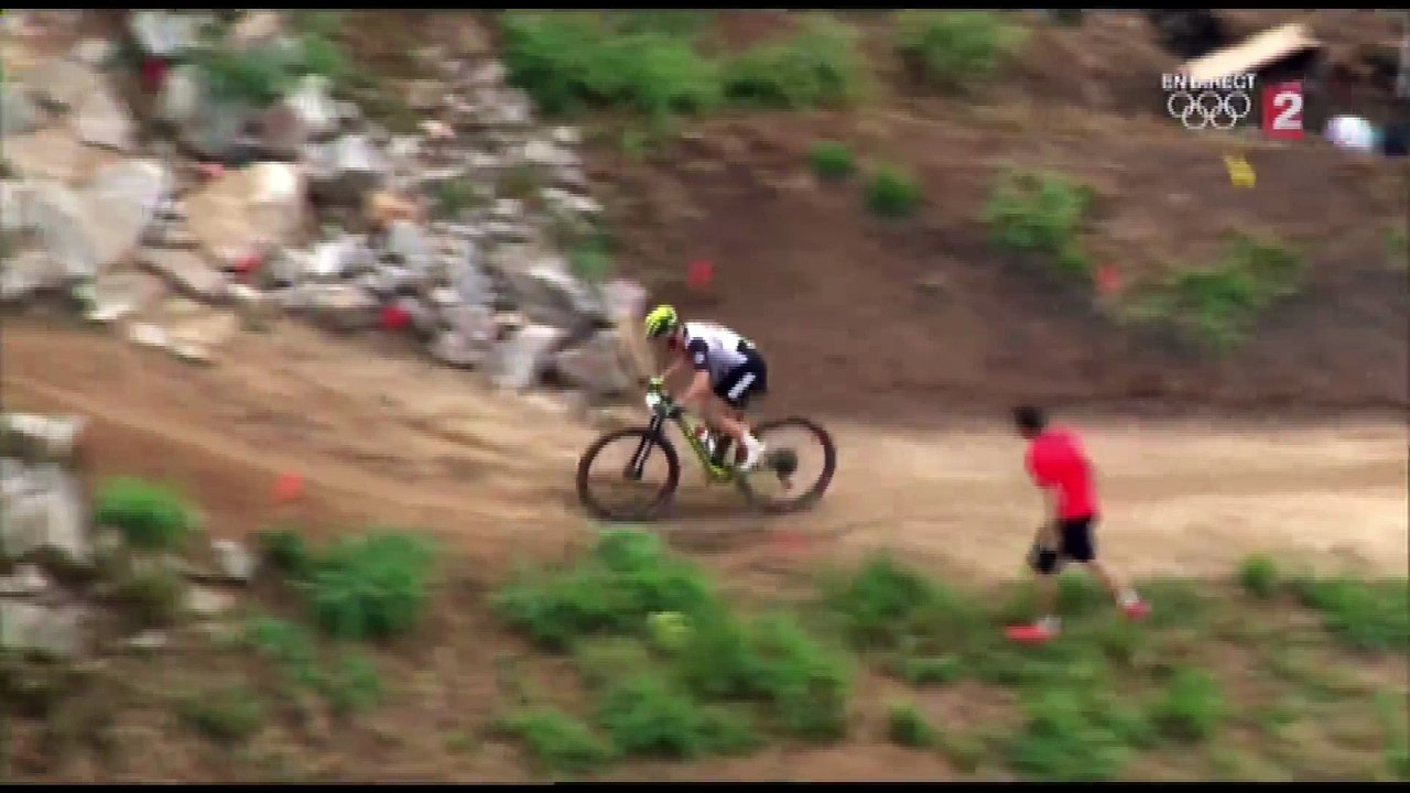 JO VTT : La chute d'Alexander GEHBAUER !