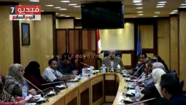 محافظ أسوان يحيل مسئولين بالتضامن للنيابة للتحقيق في إنشاء حضانة