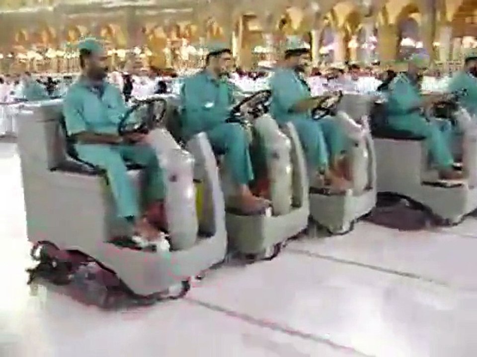 Cleaning of Masjid-Al-Haram -Makkah