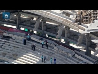 Parte da arquibancada da Arena Palestra desaba e mata um operário