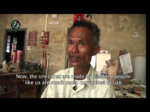 Landmine victims turn their hand to making legs