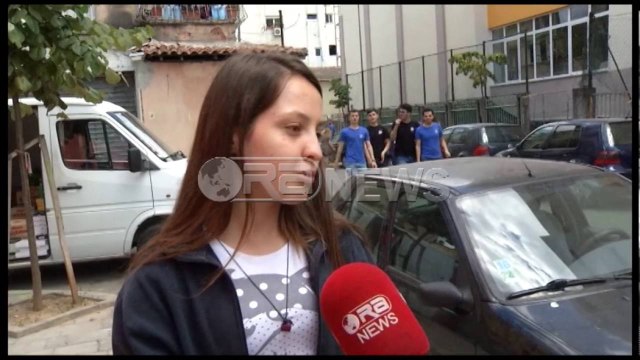 Ora News – 40 mijë maturantë japin testin e Letërsisë, nuk munguan as denoncimet