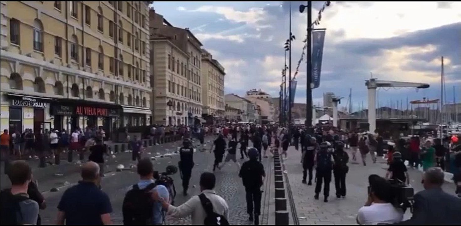Euro 2016 : nouveaux affrontements entre supporters anglais et la police à Marseille