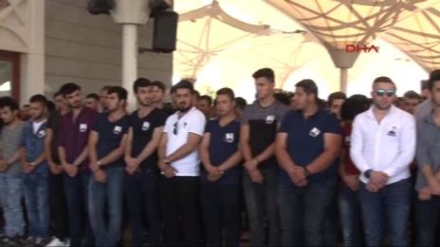 Kılıçdaroğlu, Gençlik Kolları Üyesi Camcı'nın Cenaze Törenine Katıldı