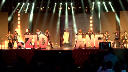 مدرب ريال مدريد زيد الدين زيدان يحضر عرضا للأزياء في الهند