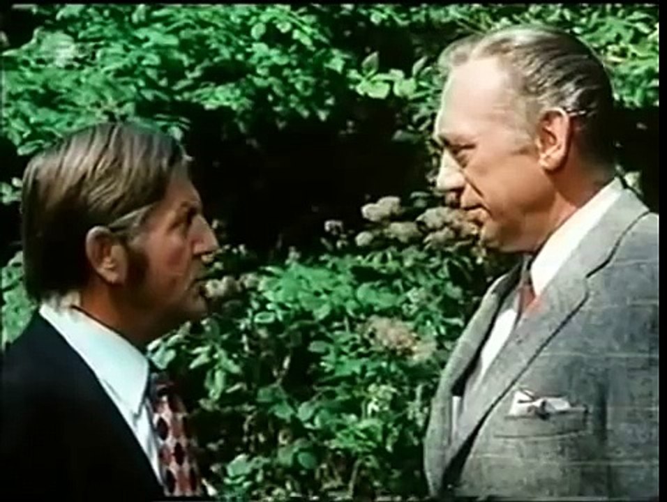 Derrick  E010 - Hoffmanns Ho?llenfahrt  ( 1975 )