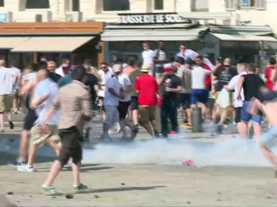 Euro-2016 - Violences à Marseille, un supporter...