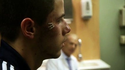 Kingdom S02E05 Happy Hour