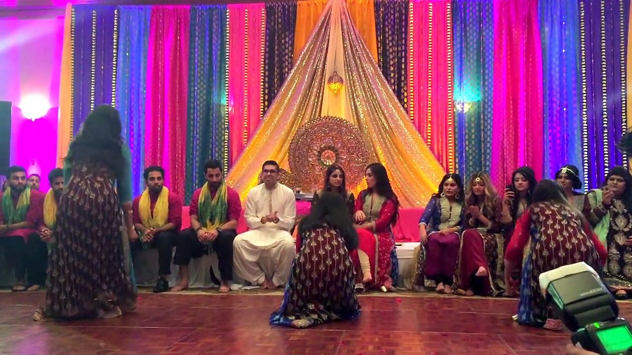 Zainys mehndi dance
