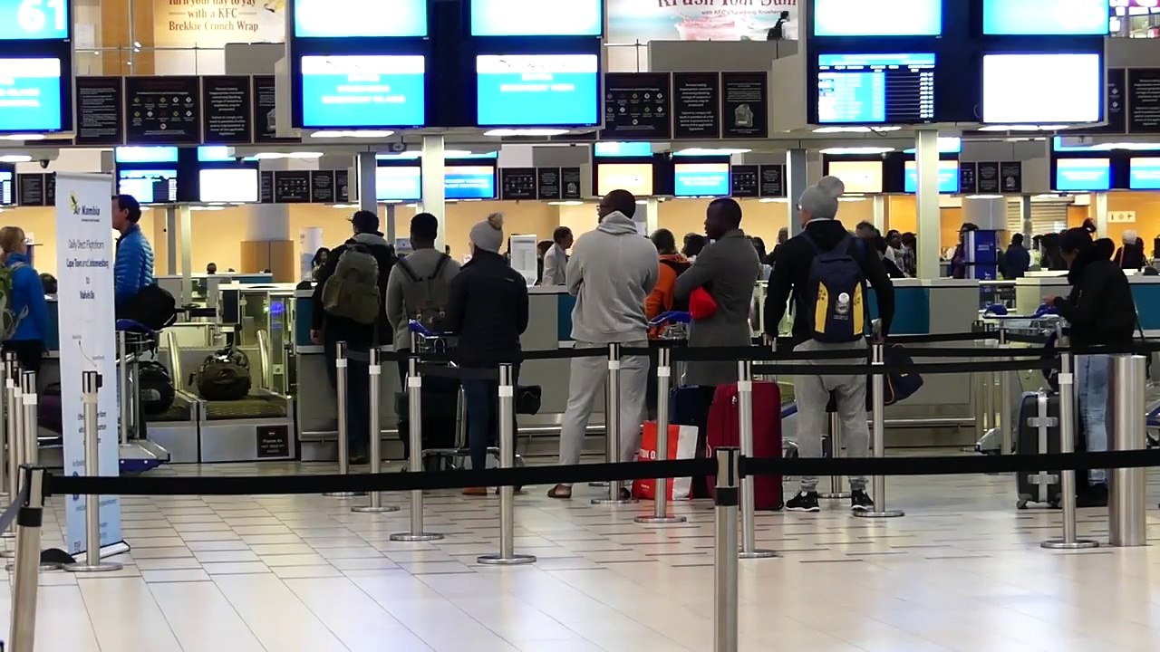 Cape Town International airport - Fetching Tash - I lost My Parking Ticket