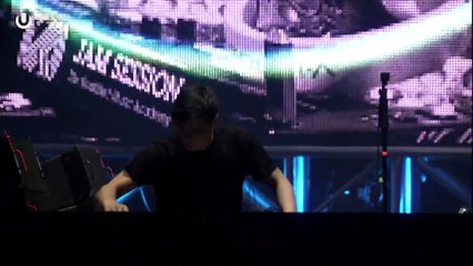 Martin Garrix's Performance at Ultra Music Festival Korea 2016