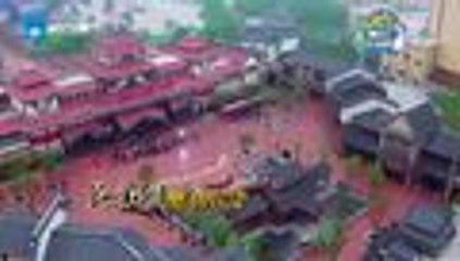 baby妩媚变身美人鱼 郑恺当众耍帅摔个四脚朝天