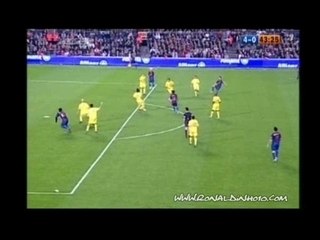 Ciseau magnifique de Ronaldinho contre villareal