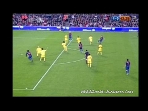 Ciseau magnifique de Ronaldinho contre villareal