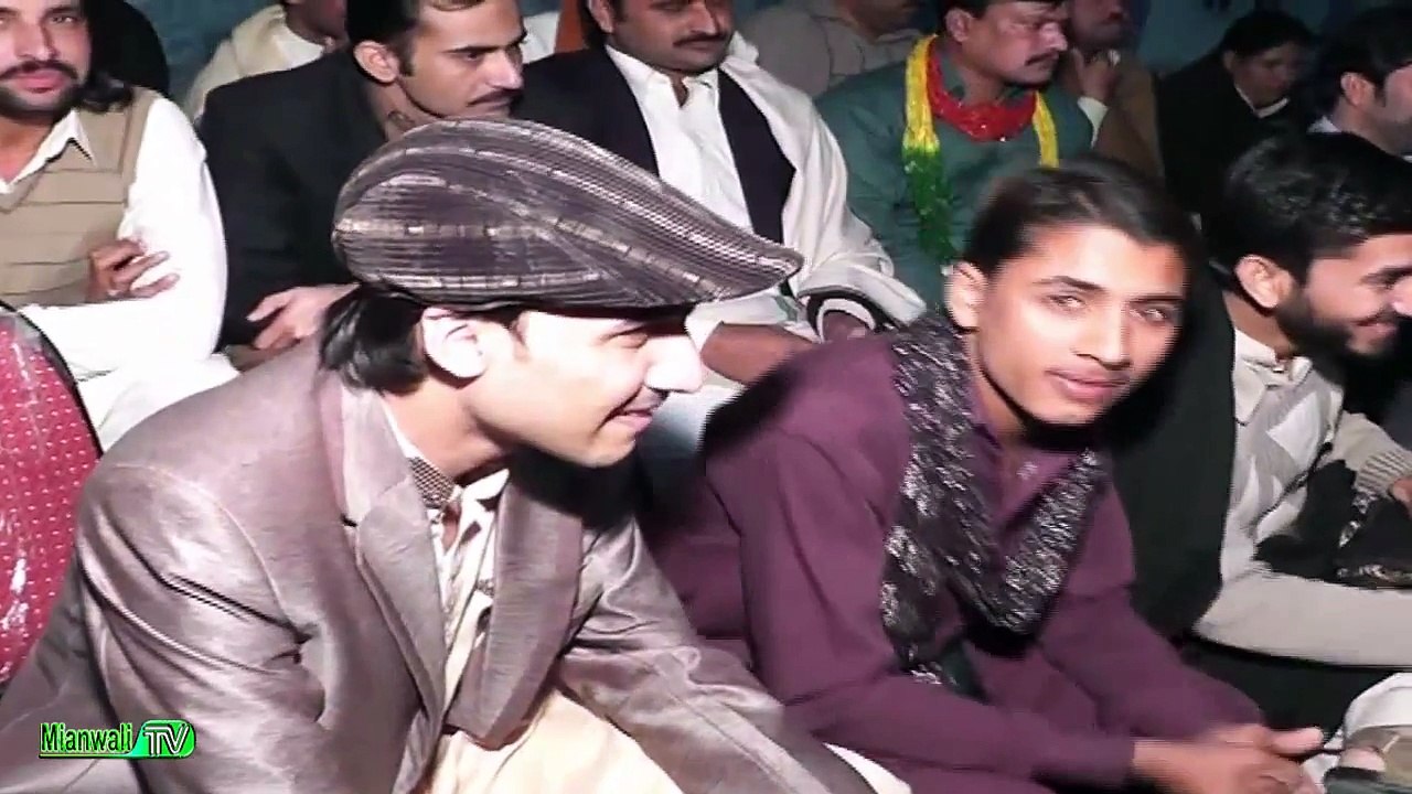 Beautiful Desi Girl Dance-Mujra In Private Dance- Mujra Party