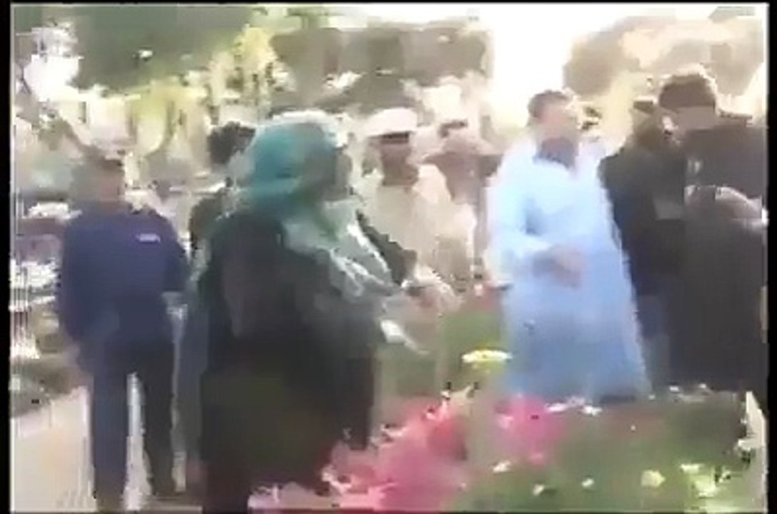 Check Out What An Angry Women Did With Hamza Shahbaz In Lahore