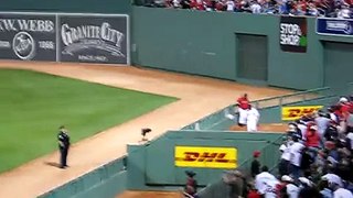 Jonathan Papelbon in for the Save 5/28/07