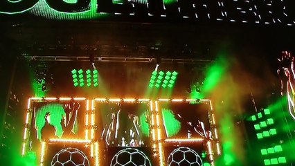 Zara Larsson this one's for you live @ eifeltower Paris