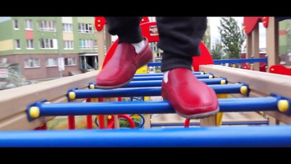 ПАРКУР В КРАСНЫХ МОКАСИНАХ