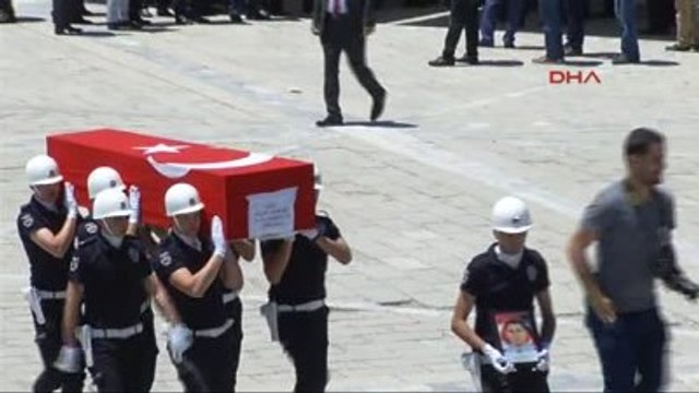 Şırnak'ta Şehit Olan Polis Memuru Fatih Erdoğan, Kocatepe Camii'nde Son Yolculuğuna Uğurlandı 1