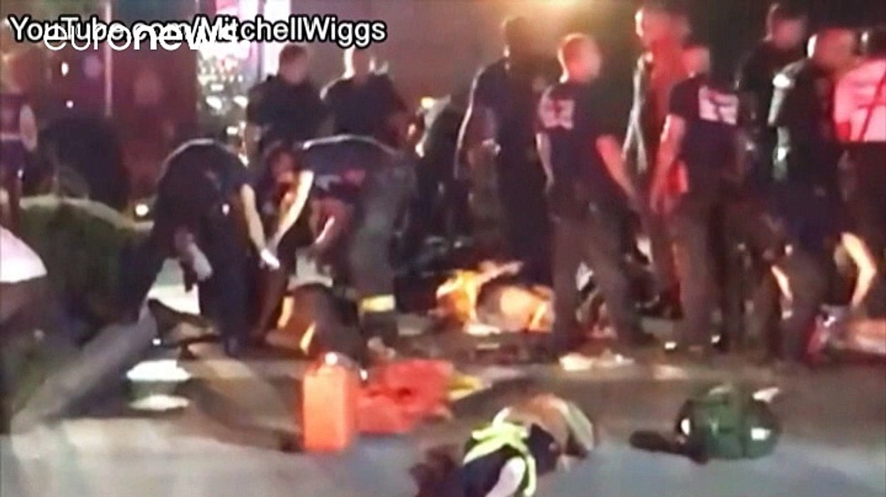 Lövöldözés és túszejtés egy floridai meleg bárban