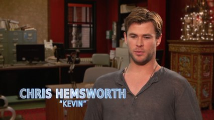 Chris Hemsworth Is "A Big Dumb Puppy Dog" New 'Ghostbusters' Movie