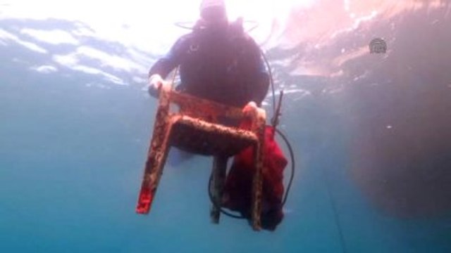 Marmaris'te Deniz Dibi Temizliği