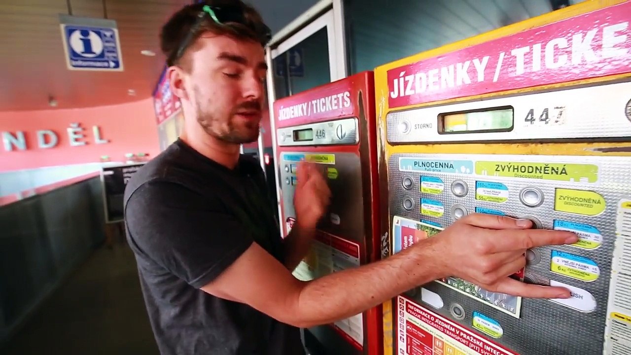 TRAVELLiNG AROUND PRAGUE (Honest Guide)