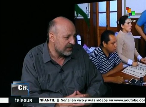 Cruce de Palabras: Julio Hernández