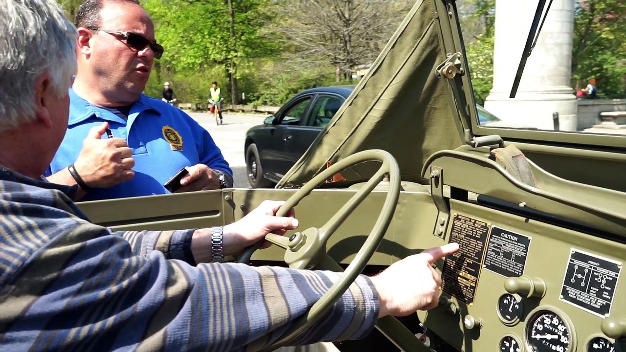 Vintage WW2 Amphibious Car Rides Through Brooklyn