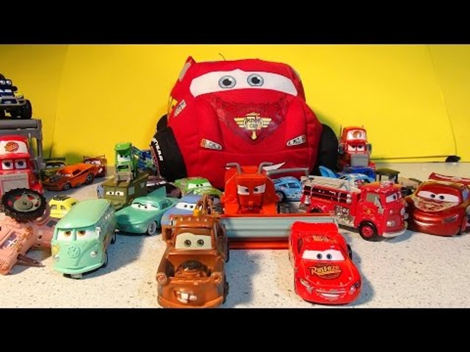 Pixar Cars from Disney Cars and Cars2 Carry Case with Neon Lightning McQueen Mater and Mack