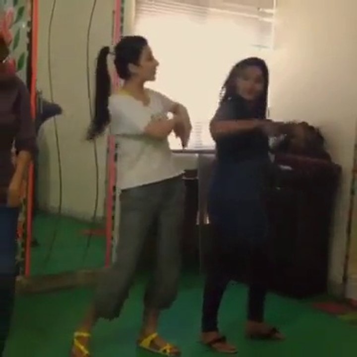 mehndi dance video3