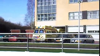 ambulance 25-116 met A1 vanaf GGD post Almere
