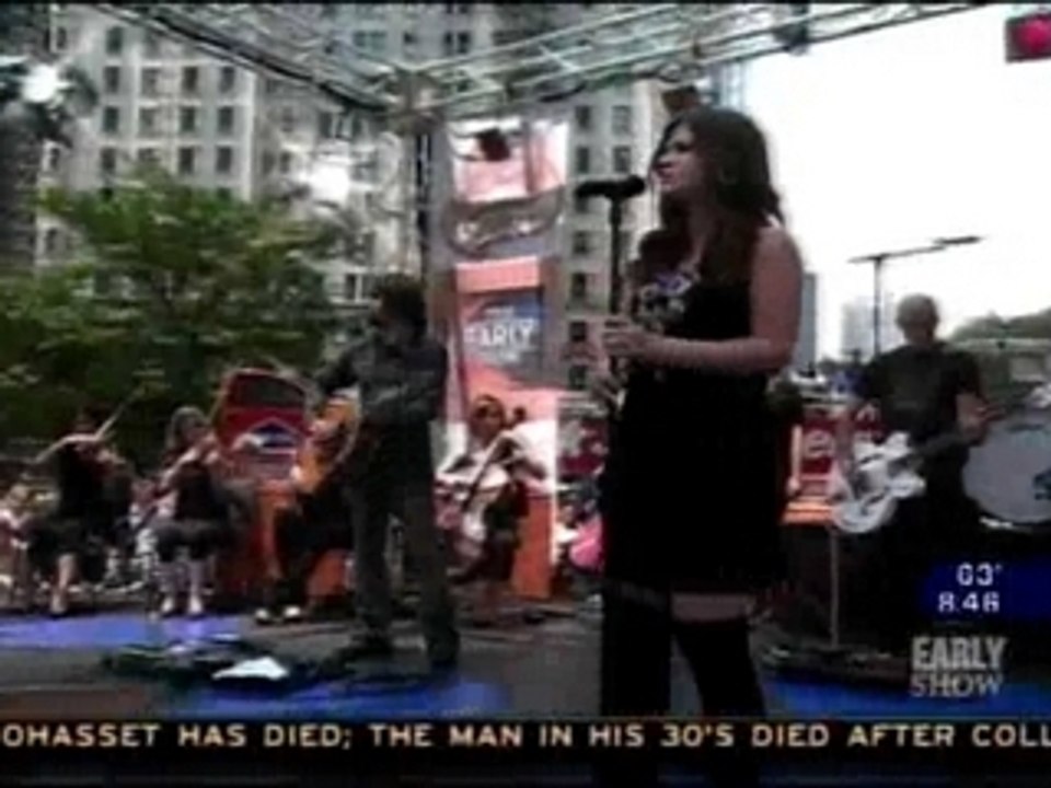 Sober - Kelly Clarkson - Early Show