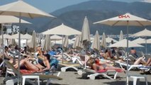 Marmaris Plajları, Yabancı Turistlere Kaldı