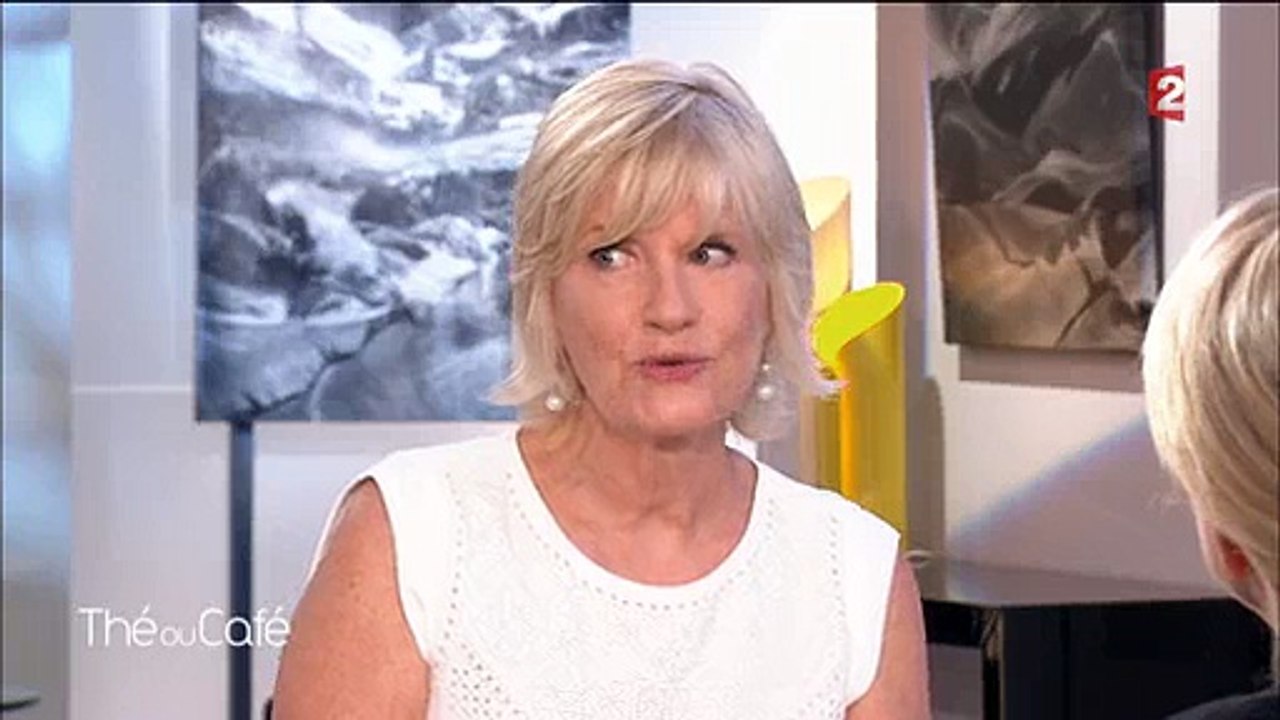 Marina Carrère d'Encausse défend la légalisation du cannabis dans "Thé ou café" - Regardez