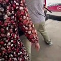 Un chinois enferme sa femme dans le coffre de la voiture