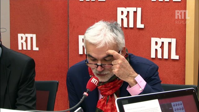 Elizabeth II fête ses 90 ans : Dieu sauve la reine et tant pis pour les hooligans , clame Pascal Praud